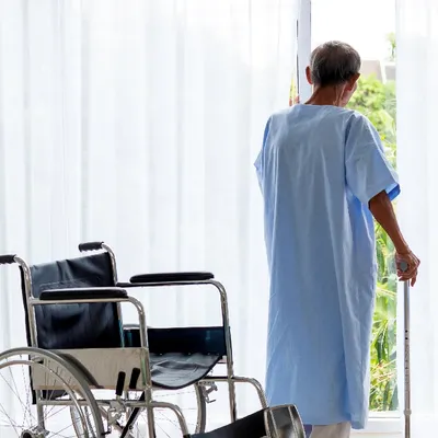 Болезнь Паркинсона: симптомы, стадии, терапия